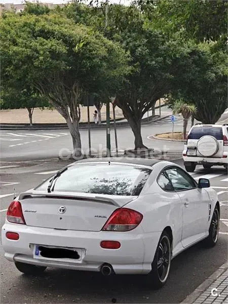 Usado Hyundai Coupé 105 CV (77 kW) 2005 Blanco Coupe
