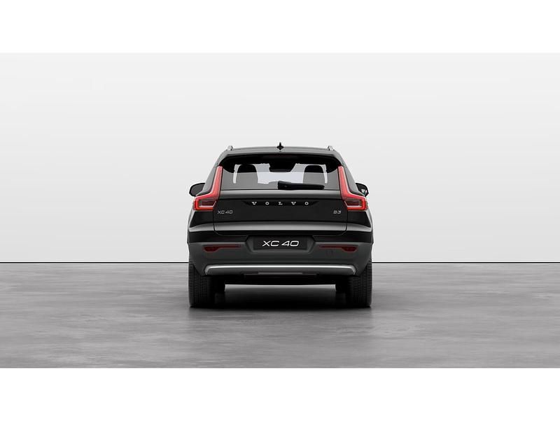 Usado Volvo XC40 Core 197 CV (144 kW) 2024 Rojo SUV