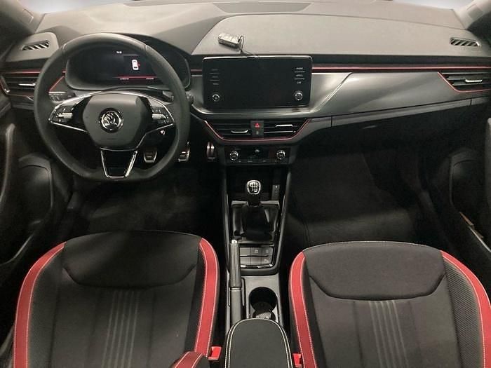 Usado Skoda Scala Monte Carlo 150 CV (110 kW) 2024 Negro Utilitario