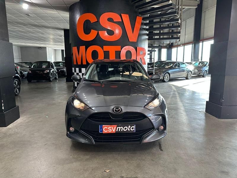 Usado Mazda 2 Center-Line 116 CV (85 kW) 2023 Gris Utilitario