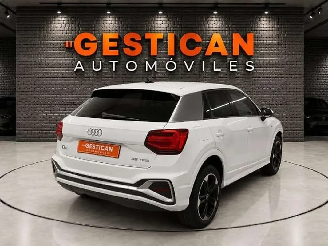 Usado Audi Q2 S-Line 150 CV (110 kW) 2022 Blanco SUV