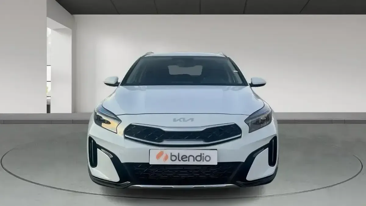 Usado Kia XCeed 140 CV (102 kW) 2025 Blanco SUV