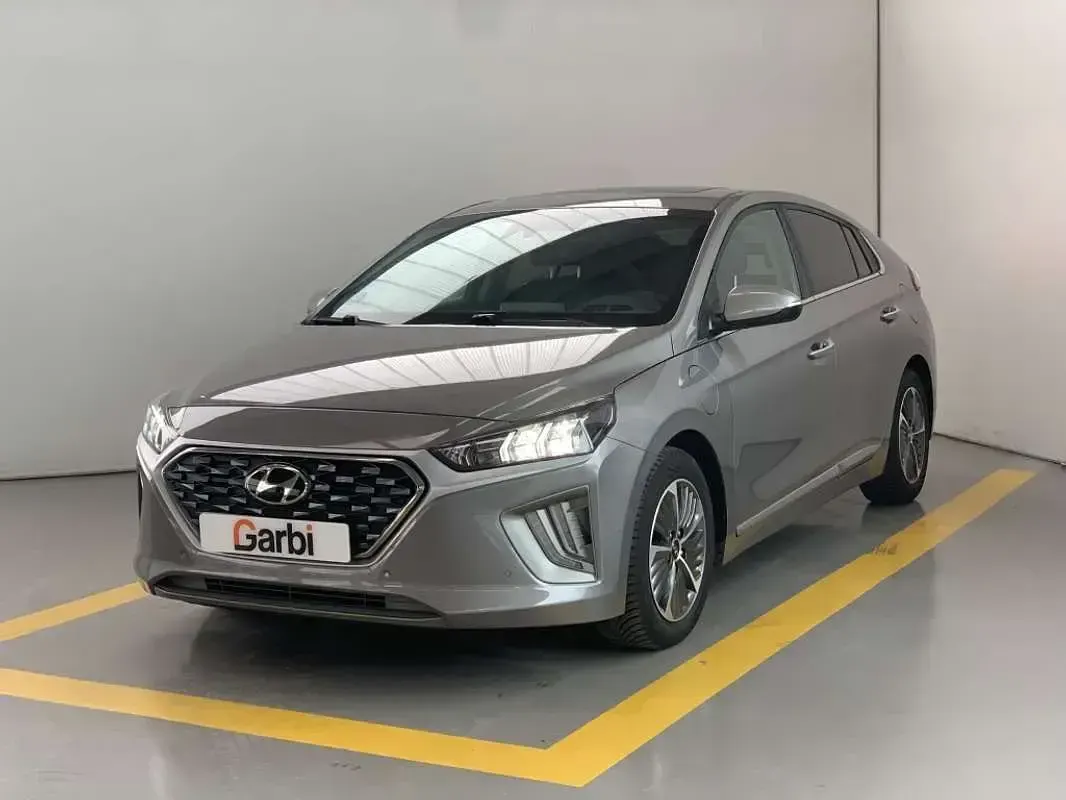 Usado Hyundai Ioniq Style 141 CV (103 kW) 2019 Gris Utilitario