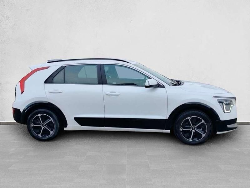 Usado Kia Niro 129 CV (94 kW) 2024 Blanco SUV