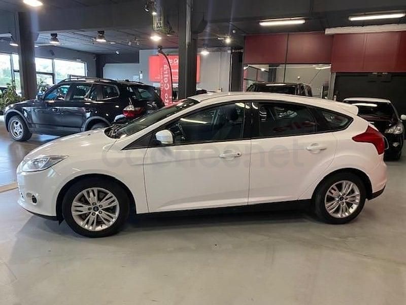 Używany Ford Focus Trend 150 KM (110 kW) 2011 Biały Sedan/Limuzyna