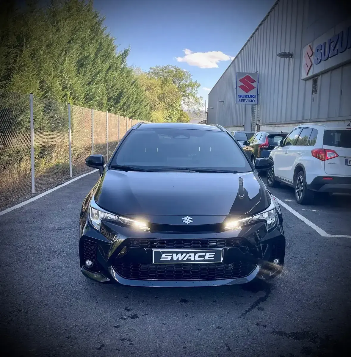 Usado Suzuki Swace 140 CV (102 kW) 2025 Negro Familiar