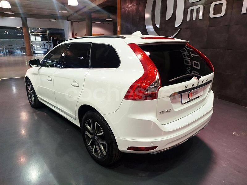 Usado Volvo XC60 Momentum 190 CV (139 kW) 2017 Blanco SUV
