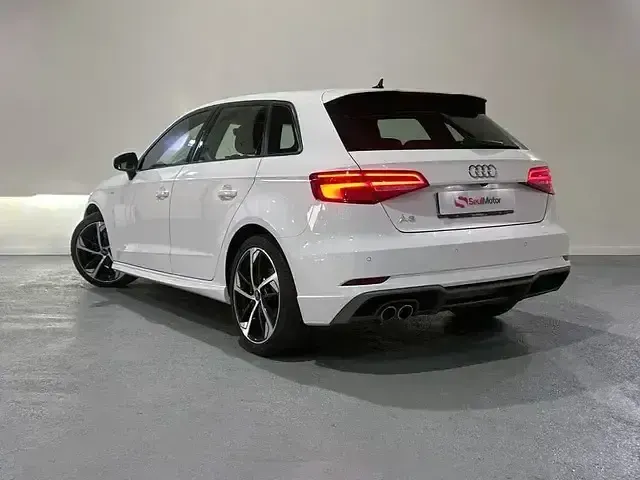Usado Audi A3 S-Line 116 CV (85 kW) 2020 Blanco Berlina