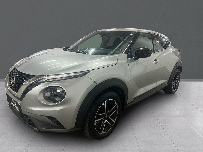Usado Nissan Juke N-Connecta 114 CV (83 kW) 2024 Plata metalizado SUV