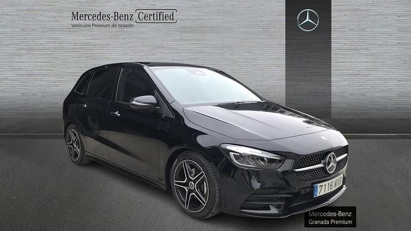 Usado Mercedes A200 150 CV (110 kW) 2025 Negro Monovolumen