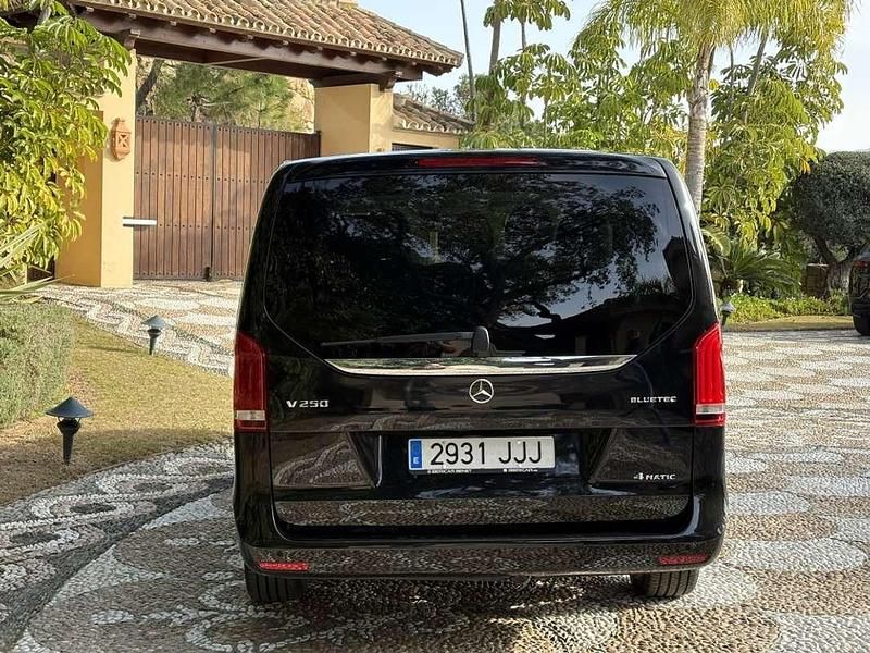 Usado Mercedes V250 190 CV (139 kW) 2015 Negro Monovolumen