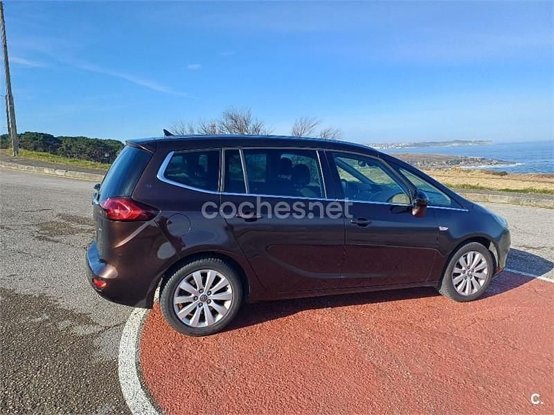Usado Opel Zafira Tourer Excellence 165 CV (121 kW) 2015 Marrón Monovolumen