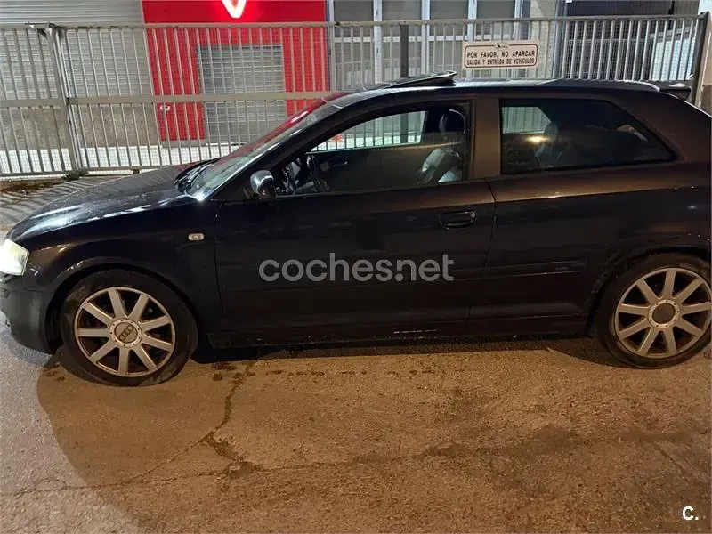 Usado Audi A3 Attraction 140 CV (102 kW) 2006 Negro Utilitario