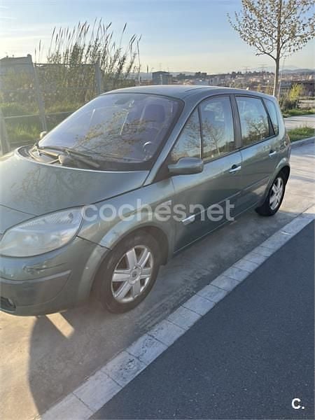 Usado Renault Scénic II Authentique 115 CV (84 kW) 2004 Gris / plata Monovolumen