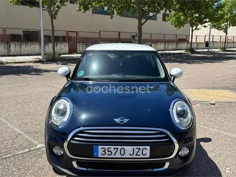 Usado Mini Cooper D 116 CV (85 kW) 2017 Azul Utilitario