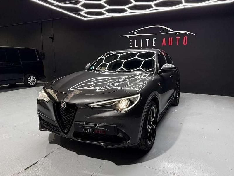 Usado Alfa Romeo Stelvio Ti 209 CV (153 kW) 2021 Gris SUV