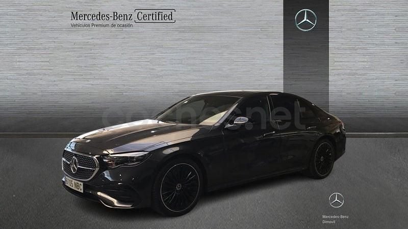 Usado Mercedes E220 197 CV (144 kW) 2025 Gris / plata Berlina