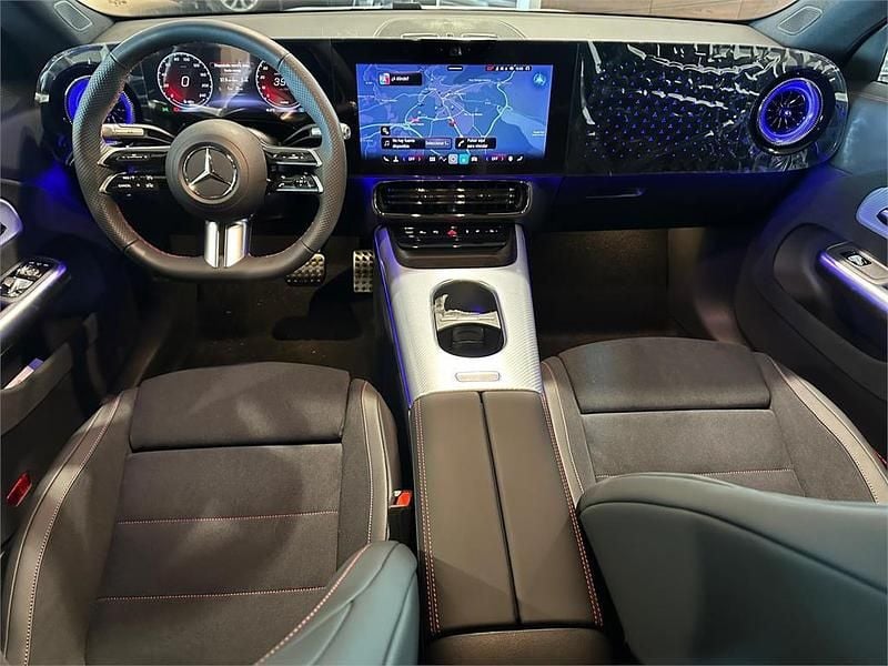 Nuevo Mercedes CLA 250+ 200 kW (272 CV) 2026 Blanco Berlina