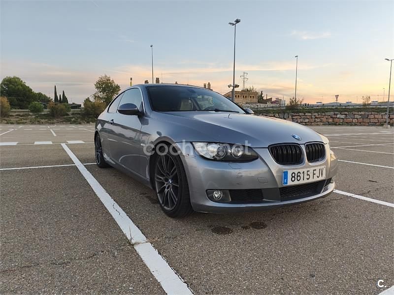Usado BMW 325 218 CV (160 kW) 2006 Gris / plata Coupe