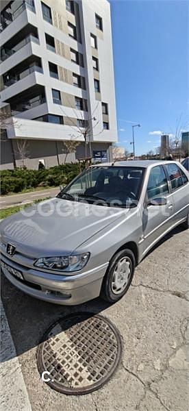 Usado Peugeot 306 71 CV (52 kW) 2000 Gris / plata Berlina