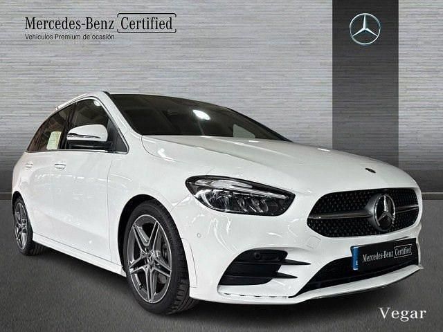 Usado Mercedes B200 150 CV (110 kW) 2025 Blanco Monovolumen