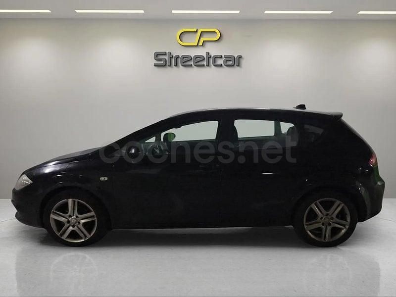 Usado Seat Leon Copa 105 CV (77 kW) 2013 Negro Berlina