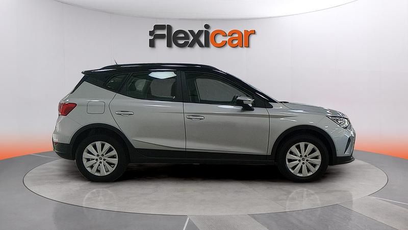 Usado Seat Arona Style 110 CV (80 kW) 2023 Blanco SUV