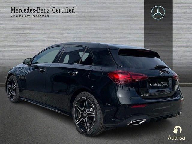 Nuevo Mercedes A180 AMG line 136 CV (100 kW) 2026 Negro cosmos