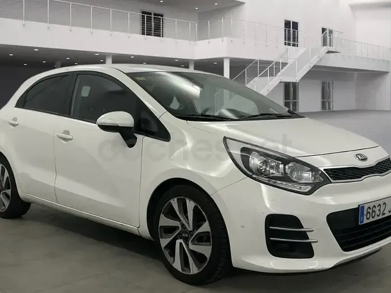 Usado Kia Rio 84 CV (61 kW) 2016 Blanco Utilitario