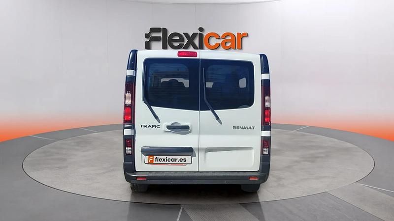 Usado Renault Trafic 150 CV (110 kW) 2024 Blanco Monovolumen