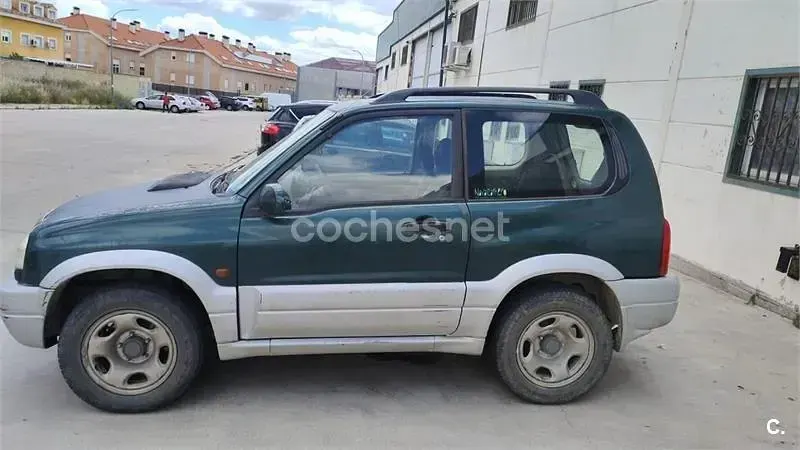 Usado Suzuki Grand Vitara 110 CV (80 kW) 2004 Verde SUV