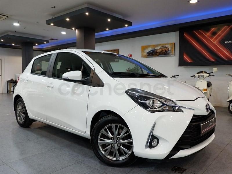 Usado Toyota Yaris Active 111 CV (81 kW) 2017 Blanco Berlina