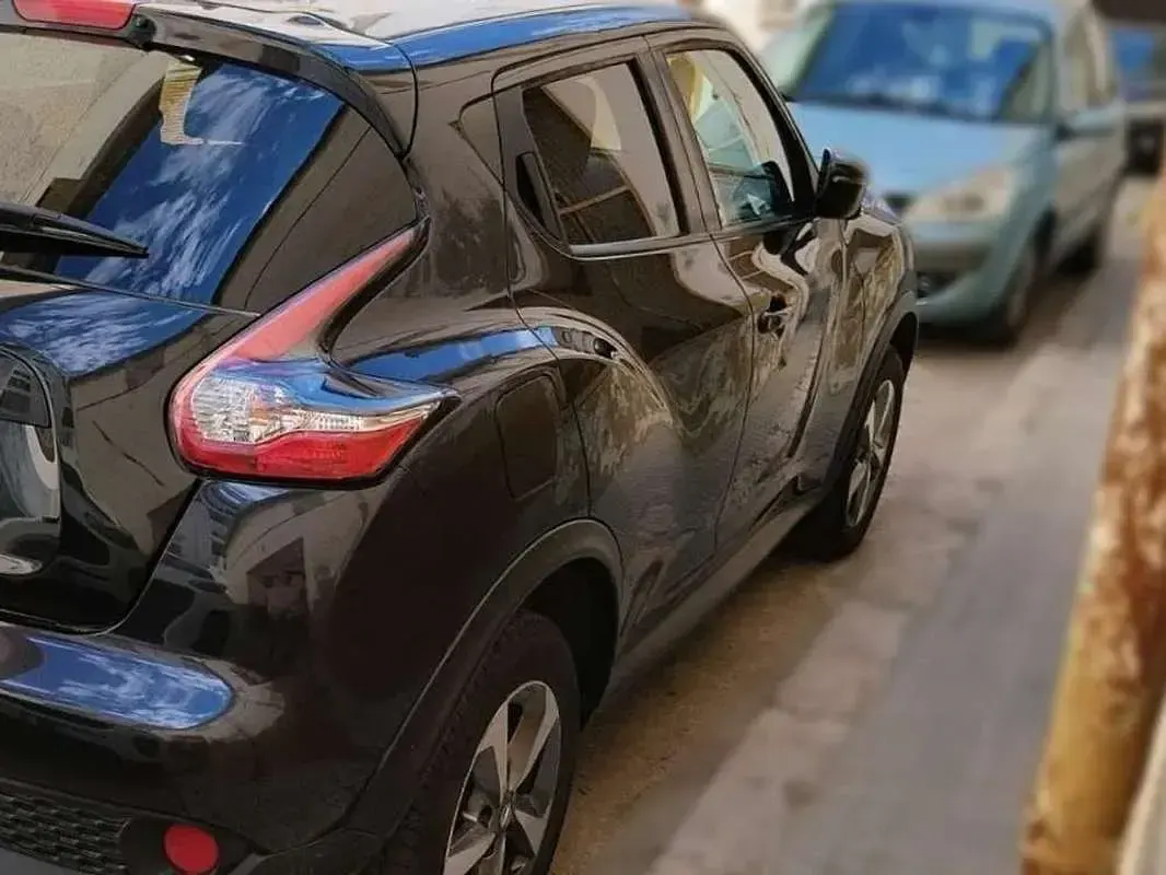 Usado Nissan Juke N-Connecta 112 CV (82 kW) 2018 Negro SUV