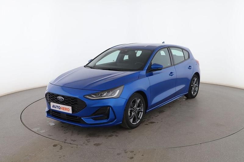 Azul Usado 2023 Ford Focus ST-Line Utilitario | 19.599 € (Un poco caro) - Imagen 1/3