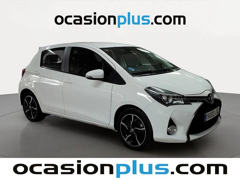 Usado Toyota Yaris Hybrid 100 CV (73 kW) 2016 Blanco Utilitario