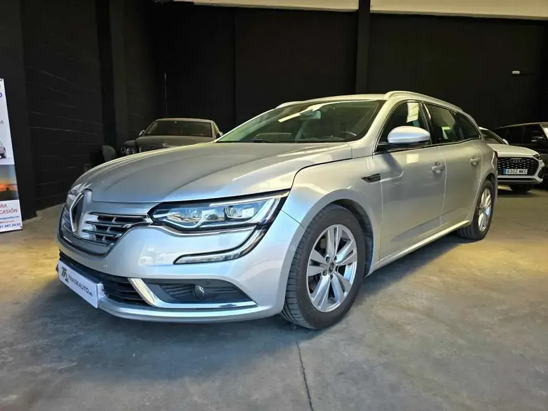 Usado Renault Talisman Zen 160 CV (117 kW) 2019 Gris Berlina