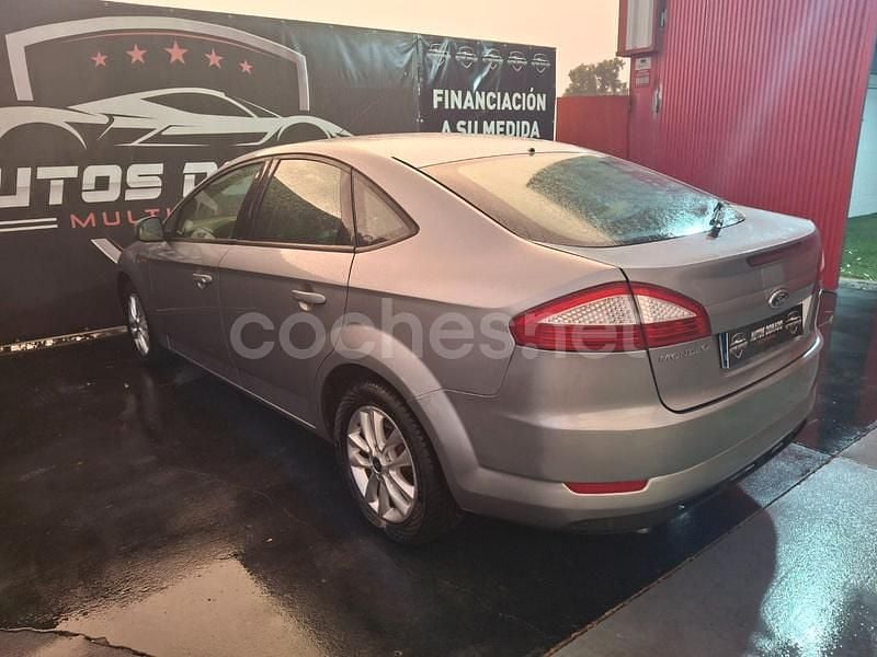 Usado Ford Mondeo 125 CV (91 kW) 2010 Gris / plata Berlina