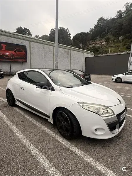 Usado Renault Mégane III Dynamique 180 CV (132 kW) 2009 Blanco Berlina