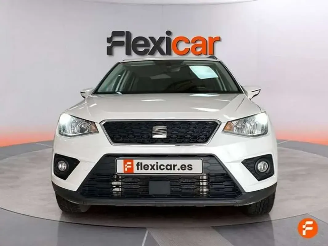 Usado Seat Arona Ecomotive 95 CV (69 kW) 2021 Blanco SUV