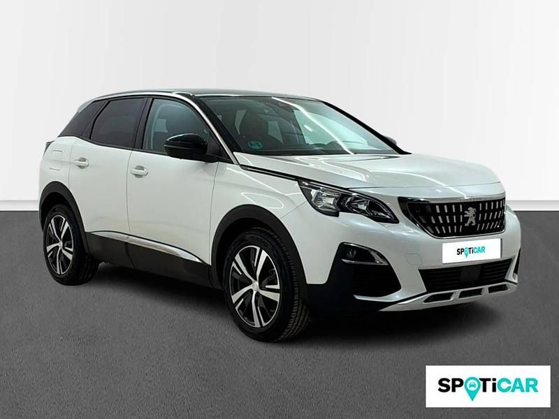 Usado Peugeot 3008 Allure 130 CV (95 kW) 2020 Blanco SUV