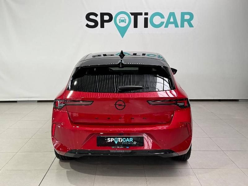 Usado Opel Astra 130 CV (95 kW) 2025 Rojo Familiar