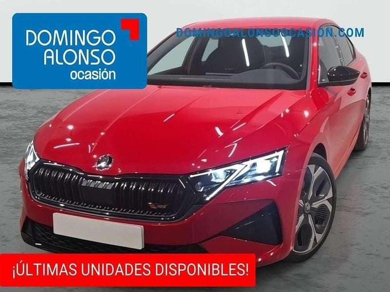 Rojo Usado 2025 Skoda Octavia RS Berlina | 33.690 € (Super precio) - Imagen 1/4