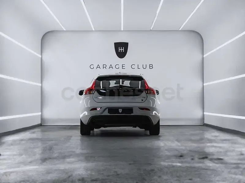 Usado Volvo V40 Summum 180 CV (132 kW) 2013 Blanco Berlina