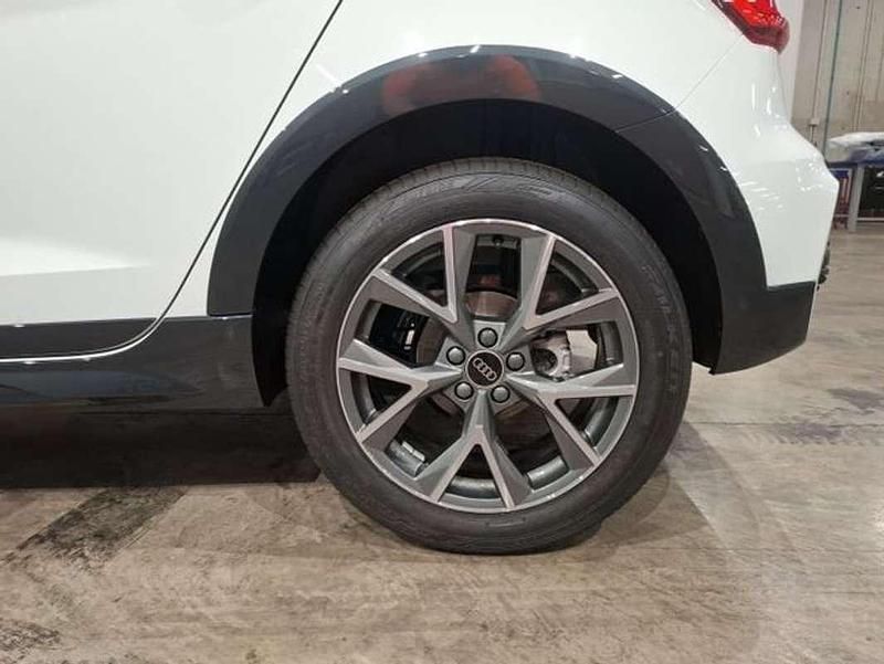 Nuevo Audi A1 Sportback S-Line 110 CV (80 kW) 2025 Blanco Utilitario