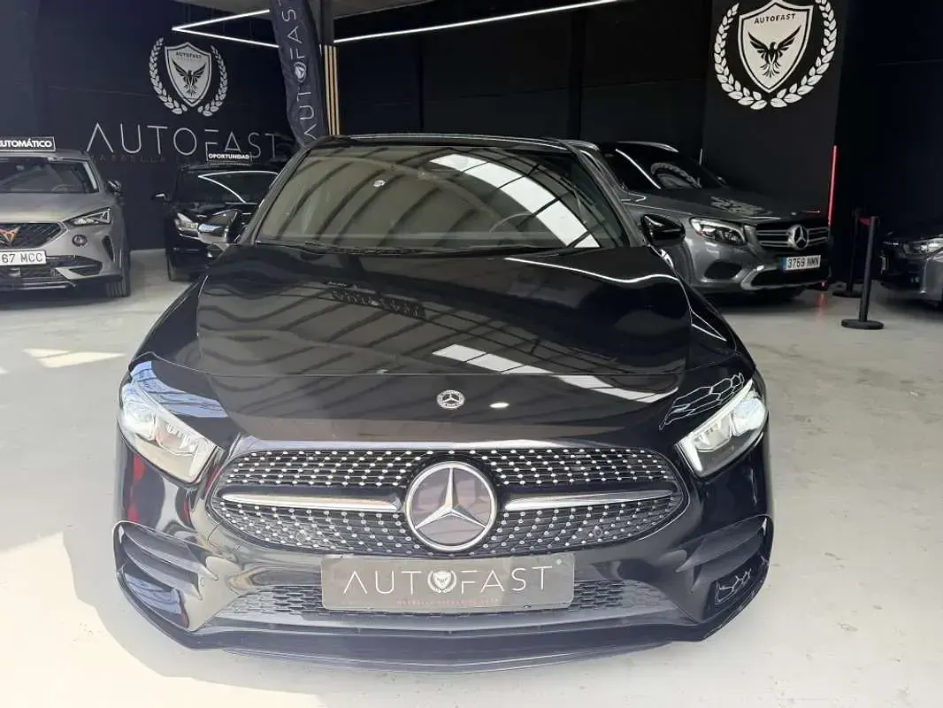 Usado Mercedes A200 Advanced 150 CV (110 kW) 2022 Negro Utilitario