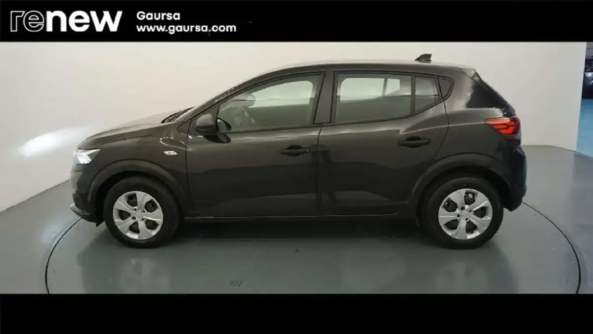 Usado Dacia Sandero Essentiel 101 CV (74 kW) 2023 Negro Berlina