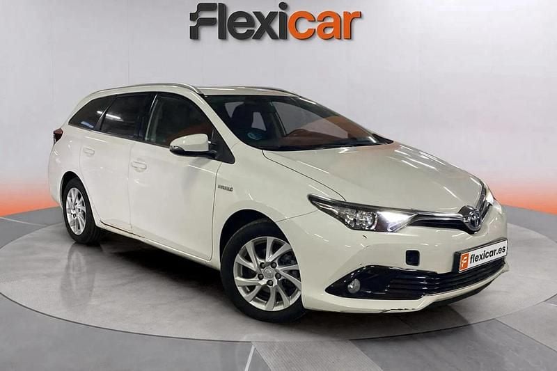 Blanco Usado 2019 Toyota Auris Hybrid Active Familiar | 14.490 € (Buen precio) - Imagen 1/4