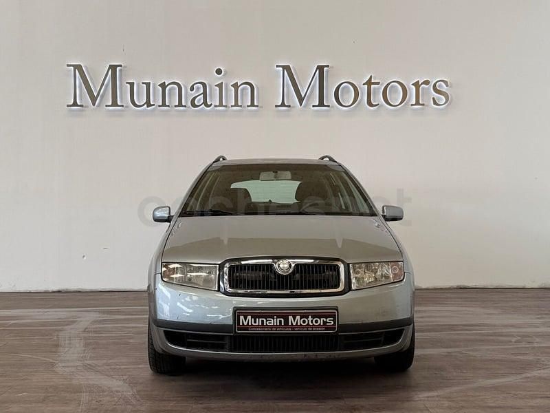 Usado Skoda Fabia Comfort 101 CV (74 kW) 2005 Azul Familiar