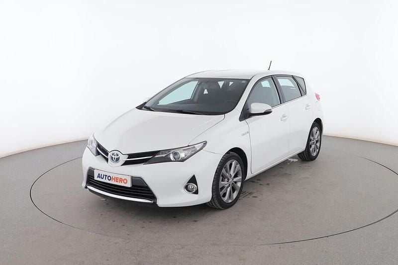Blanco Usado 2015 Toyota Auris Hybrid Active Utilitario | 14.699 € (Precio justo) - Imagen 1/4