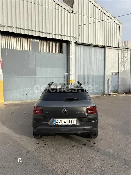 Usado Citroën C4 Feel 100 CV (73 kW) 2016 Gris / plata Berlina